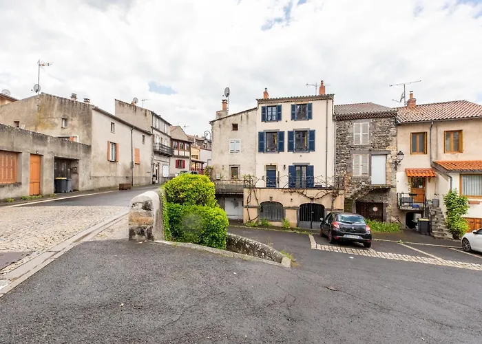 Les Voutes De Saturnin